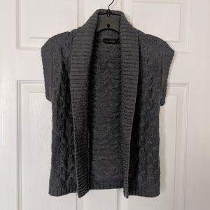 ⭐5/$15⭐ Cable Knit Cardigan
